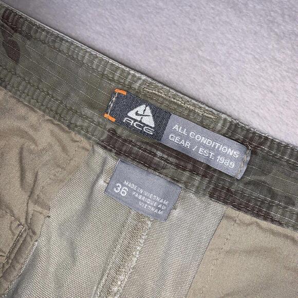 Vintage Nike ACG Shorts Men's Size 36 Cargo Gorp Skater Hike‎ Trek Y2K Outdoor - Picture 3 of 11